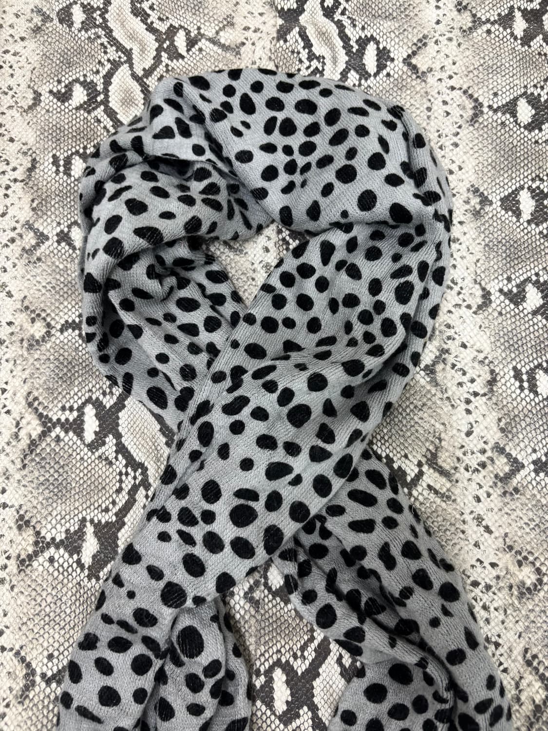 “Vintage” Dot Pattern Scarf 상품이미지4