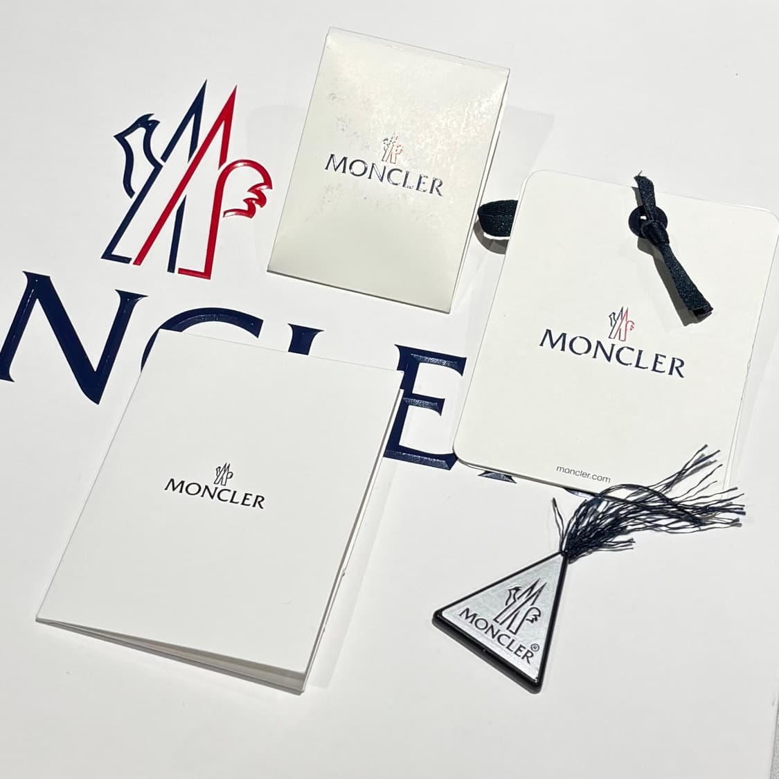 L/몽클레어 유광 니트패딩 상품이미지5