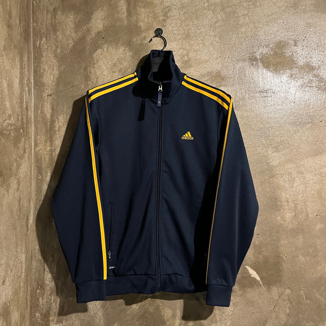 아디다스 삼선 트랙탑 상품이미지1