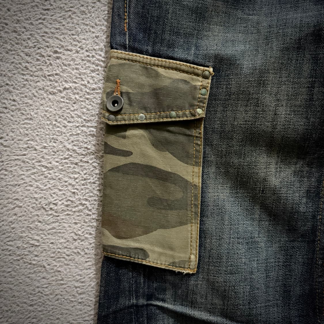 Hideaways camo layered pants 상품이미지3