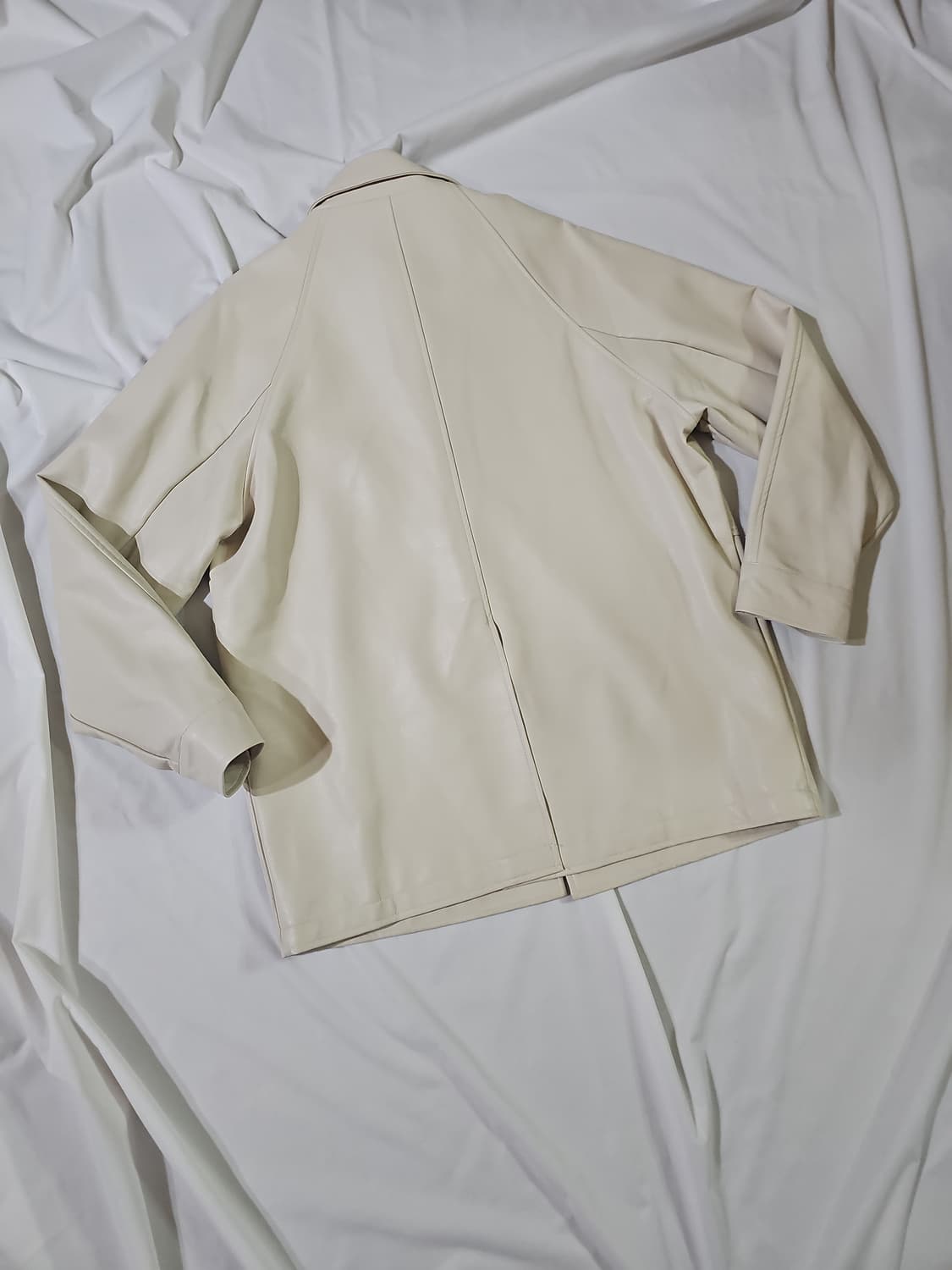 오디너리먼트 마크 하프 비건 레더 가죽 자켓 크림 상품이미지7