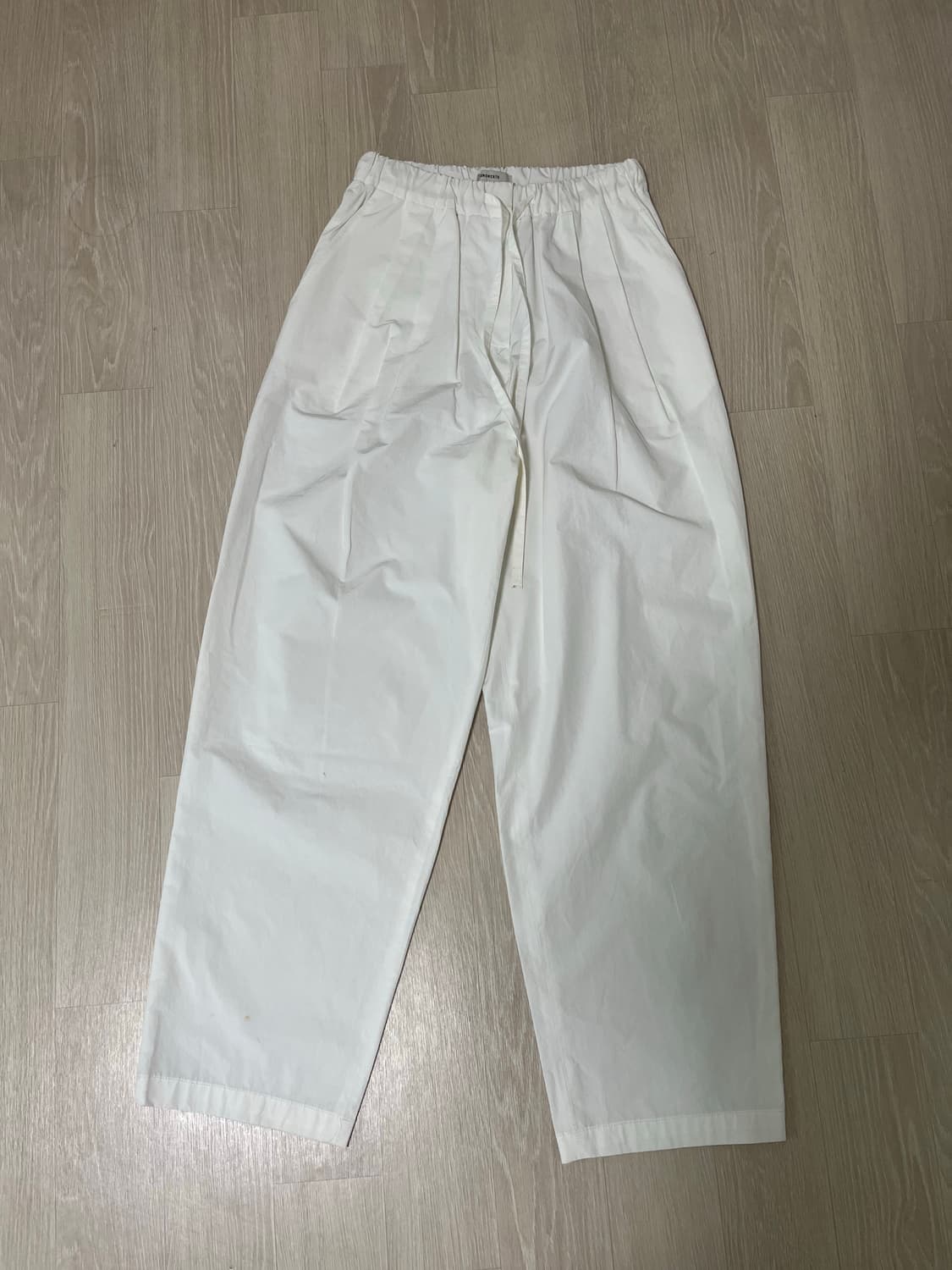 아모멘토 바지 상품이미지1