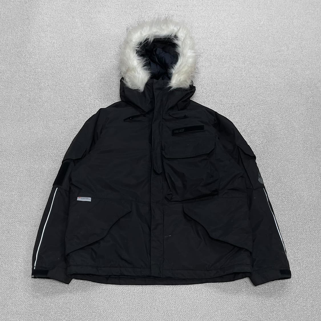 팔라스 Palace PCWCS 고어텍스 후드 파카 점퍼 블랙 상품이미지1