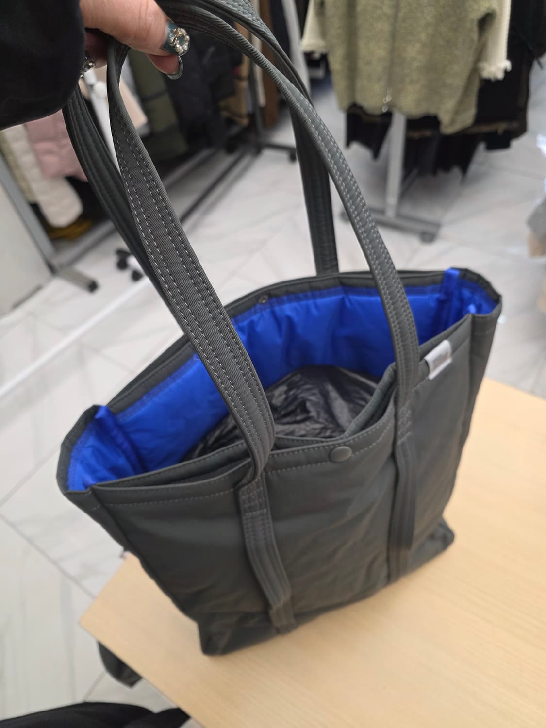 스위치 브리프 토트 스톤 그레이 상품이미지5