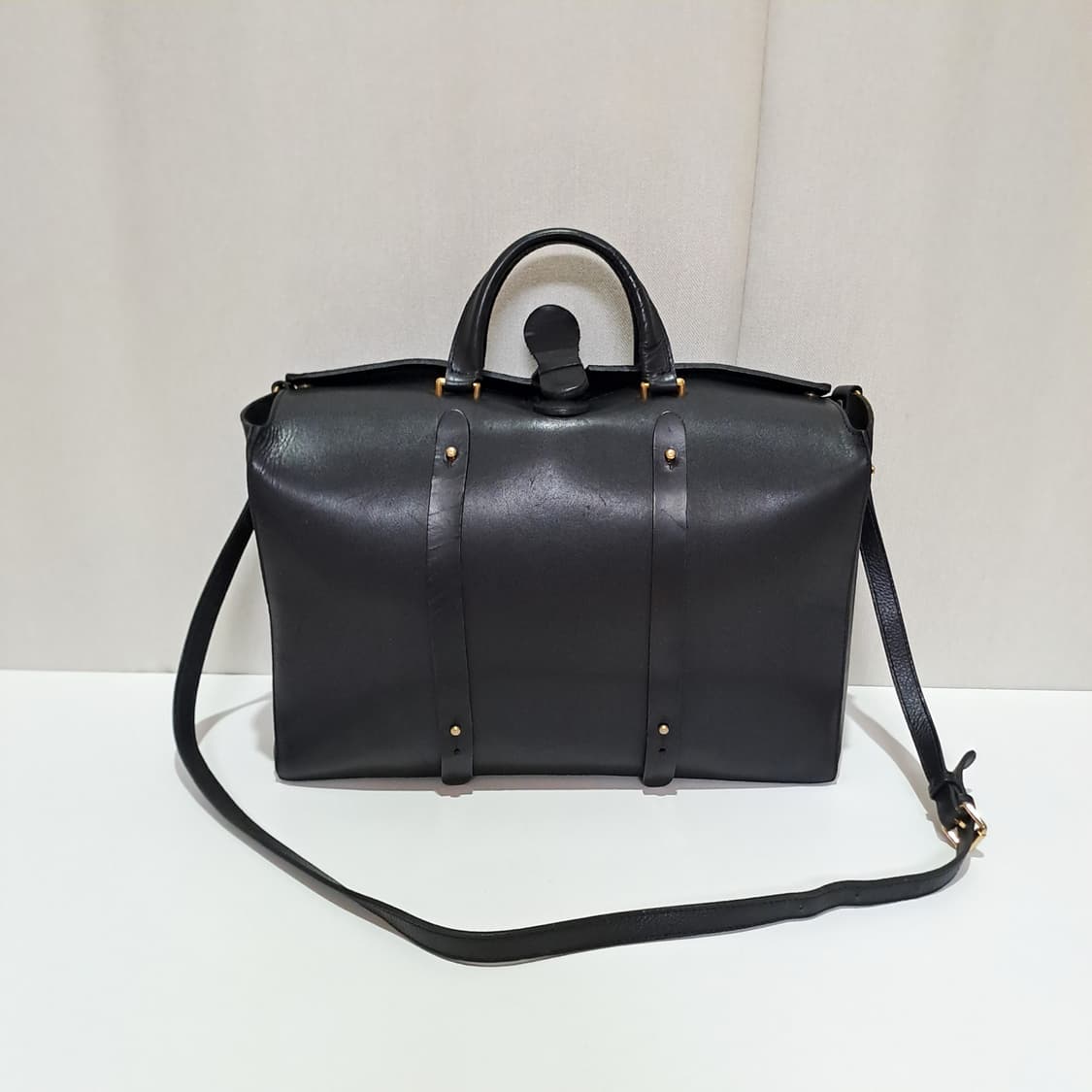 (택포) 아웃라인즈 가죽 트렁크백 블랙 B783 상품이미지1