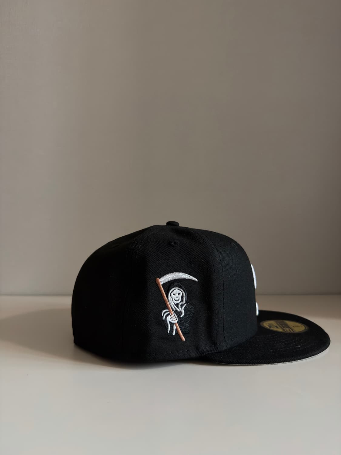 슈프림 리퍼 S 로고 뉴에라 블랙 - 25FW 상품이미지2