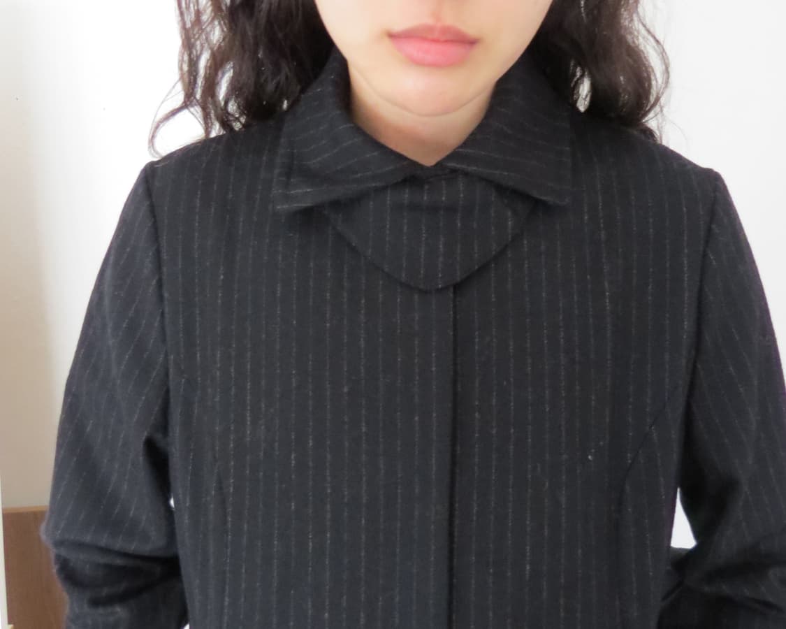 유니크 넥라인 네이비 자켓 상품이미지1