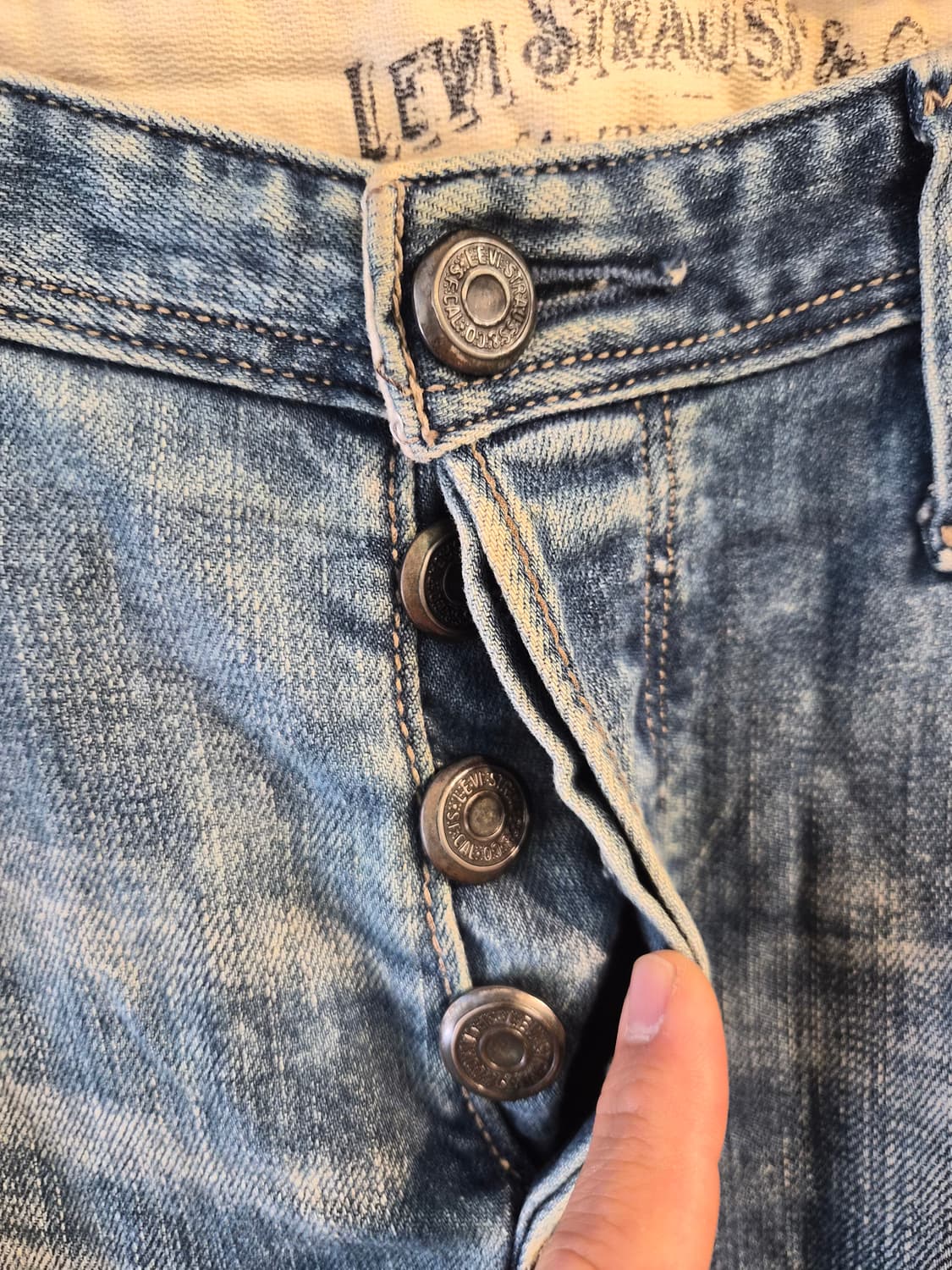 36) 리바이스 504 더티워싱 데님 팝니다 상품이미지3