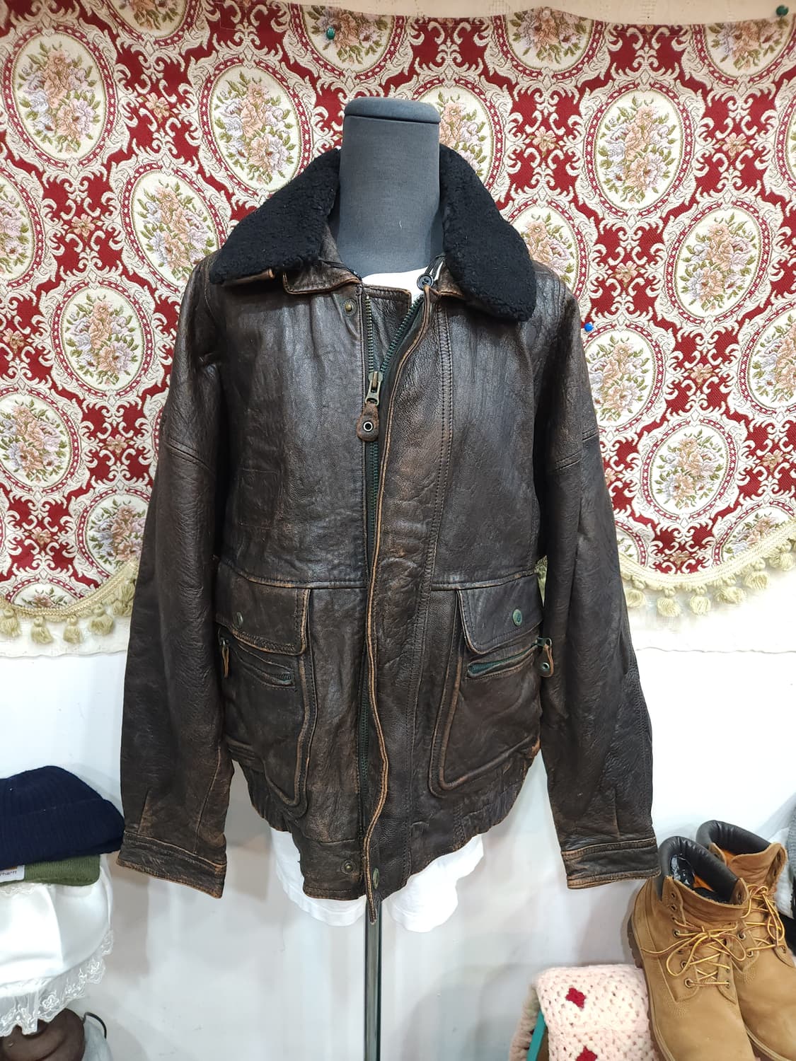 줄리앙 어드벤처 90s 가죽 항공 봄버 자켓

 상품이미지1