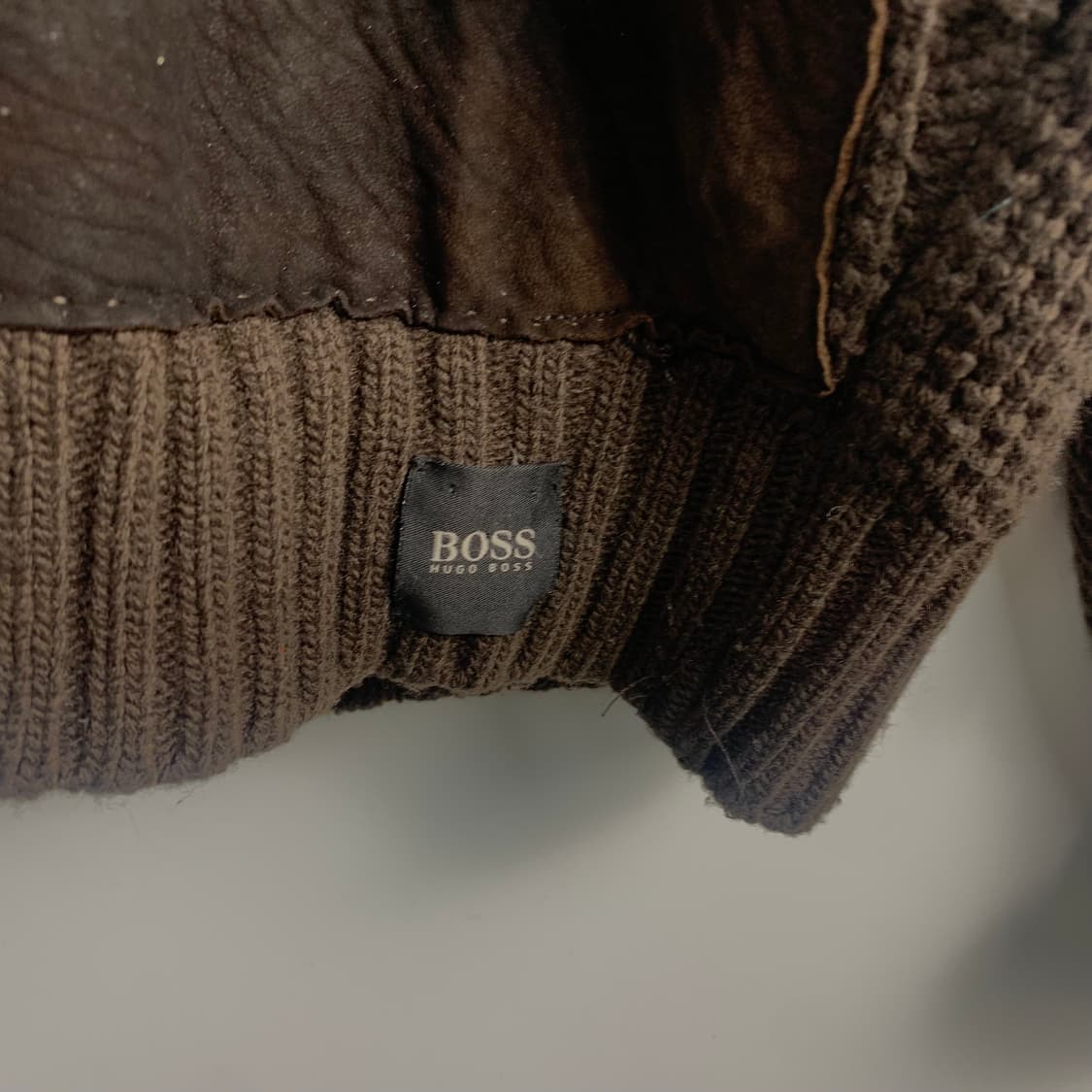 Hugo boss 브라운 니트 집업 상품이미지4
