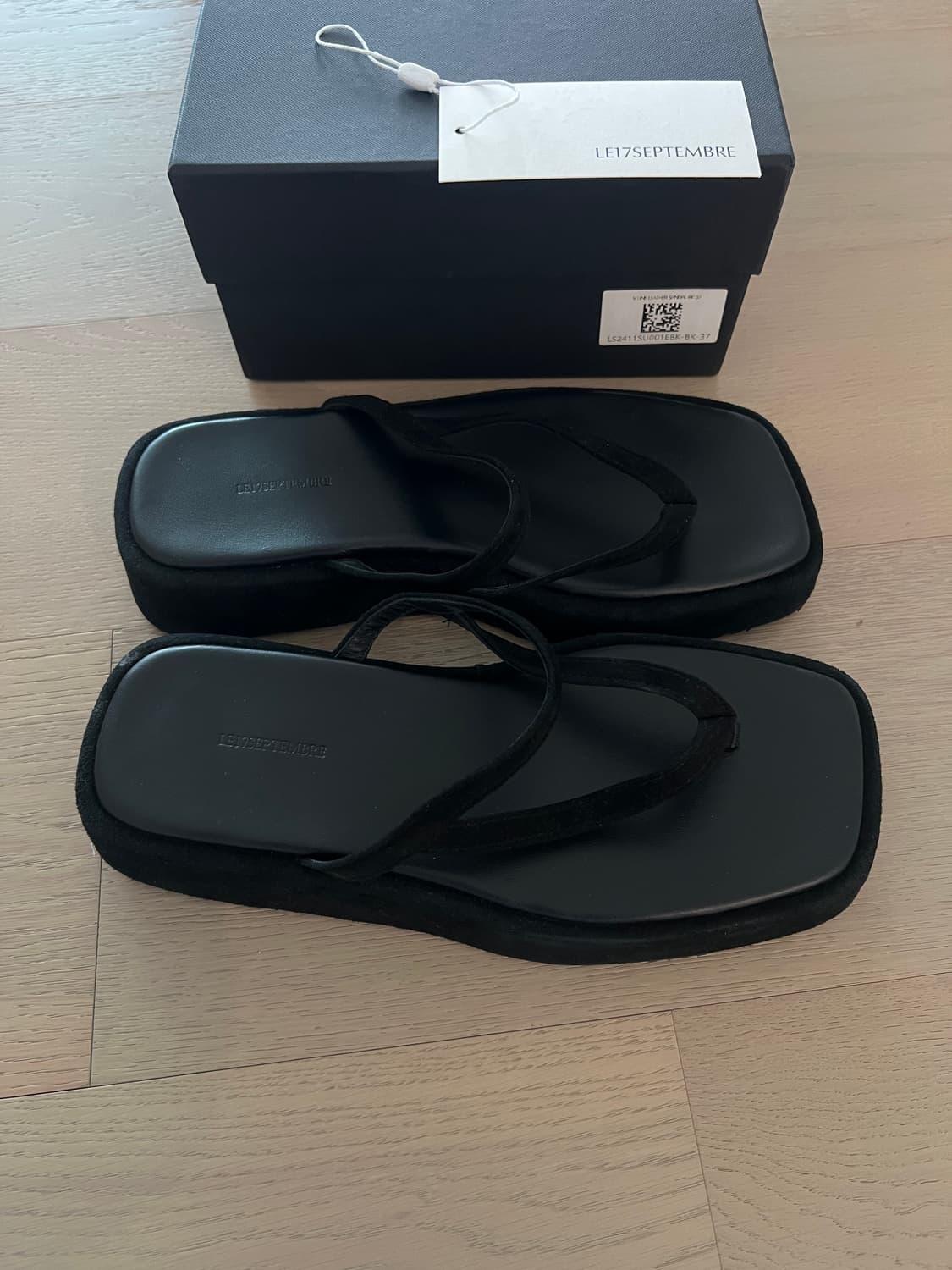 le17septembre V LINE LEATHER SANDAL 상품이미지4