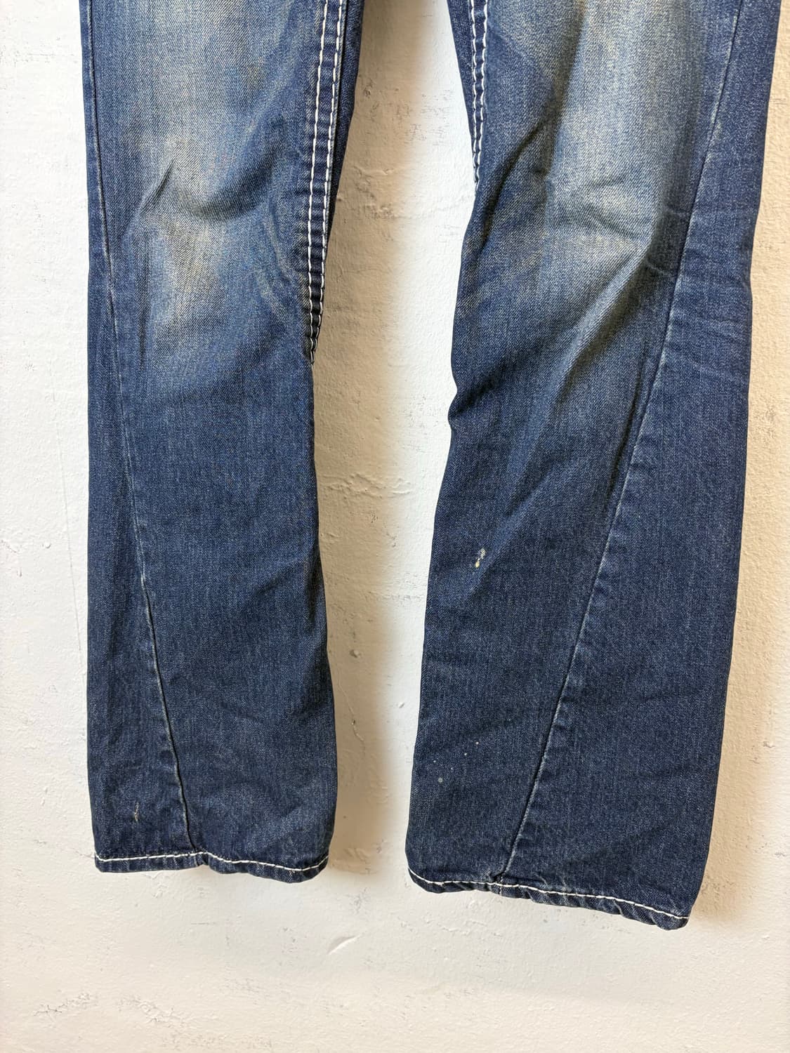 트루릴리전 빈티지 워싱 부츠컷 데님 상품이미지6