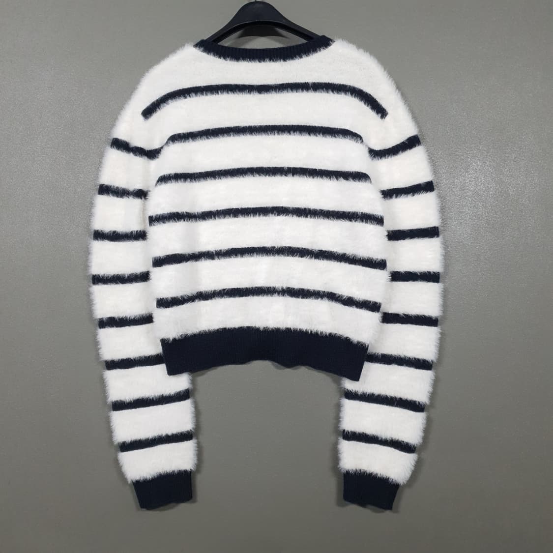 여성 85 (S) 에잇세컨즈 스트라이프 헤어리 니트 버튼 가디건 크롭핏 상품이미지8