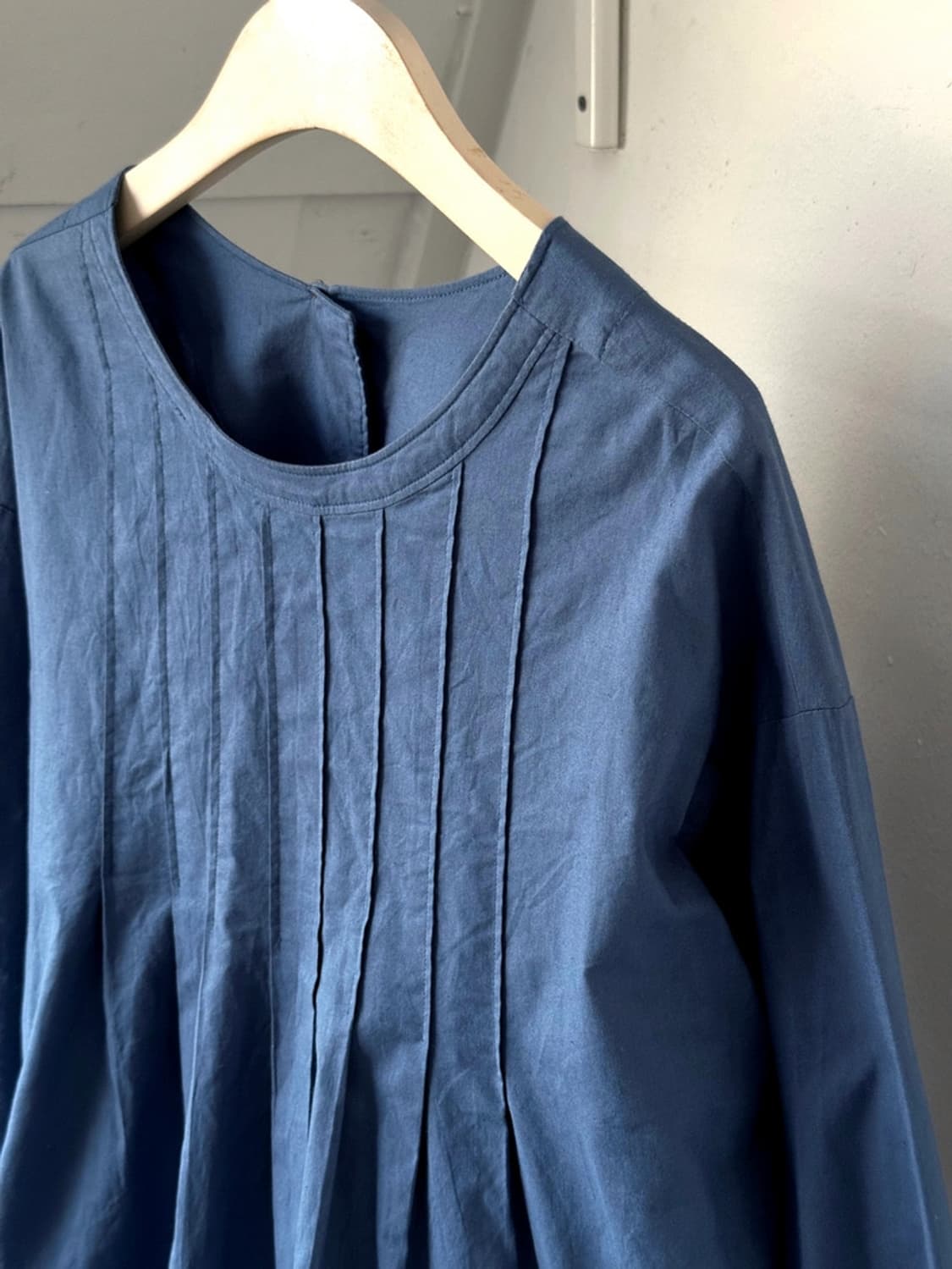 Natural cotton back string design shirt  상품이미지3