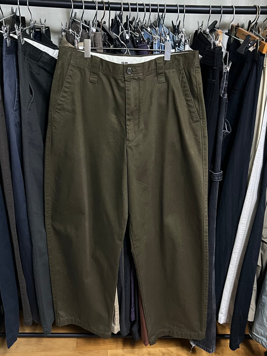 유니클로 U 와이드핏 치노팬츠 38다크브라운 82 상품이미지2