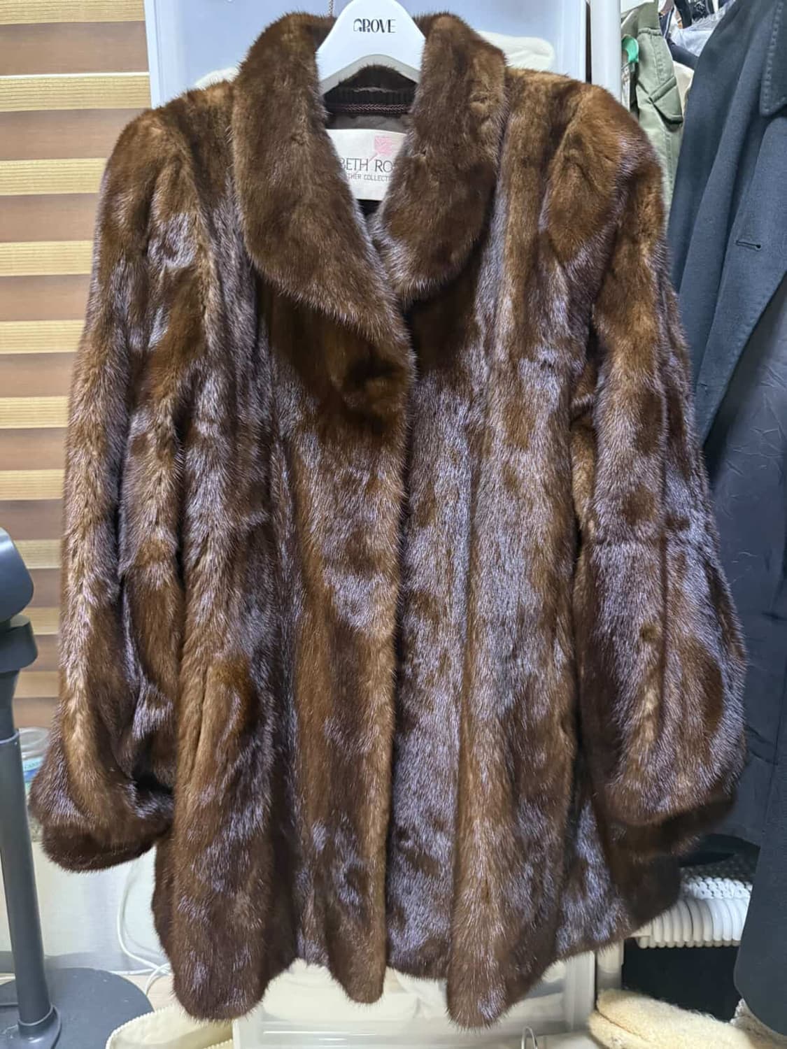 아메리칸퍼어워즈 별5개 밍크 코트 상품이미지3