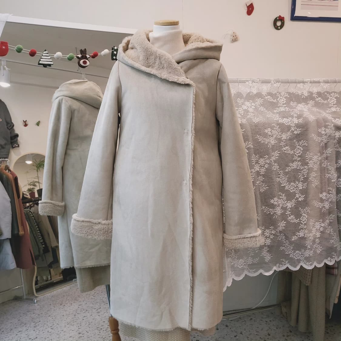 Earth music 크림베이지 무스탕 코트 여성 M 상품이미지8