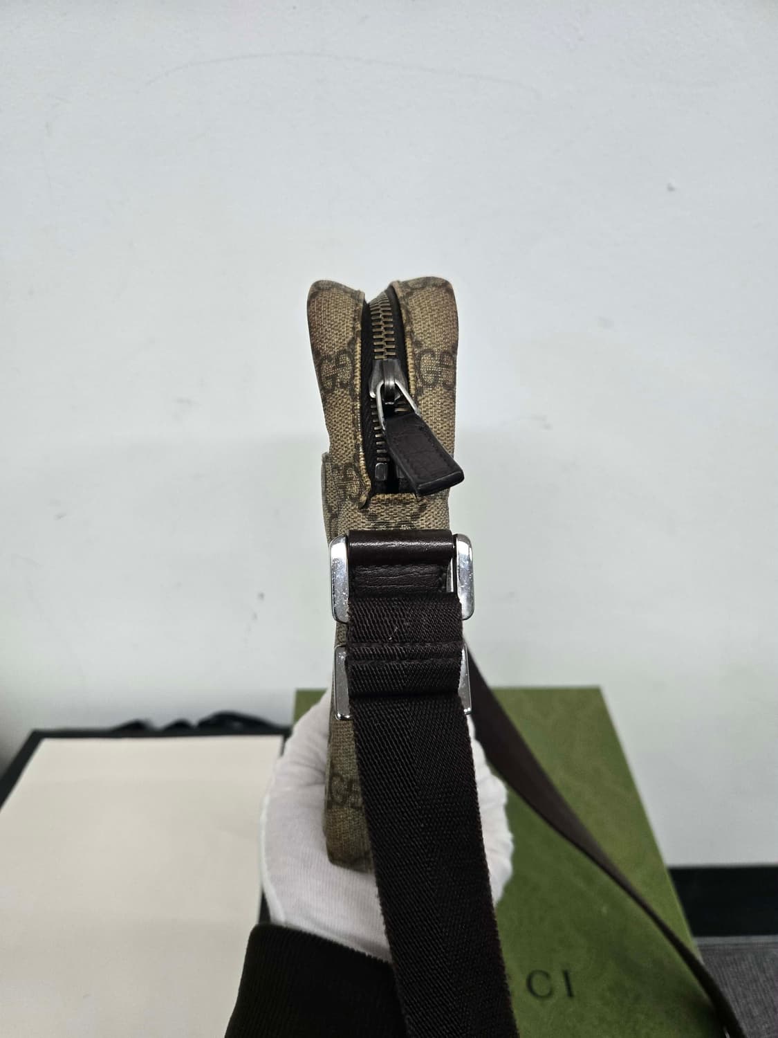 [보증서 정품] 구찌 시그니처 메신저백 상품이미지3