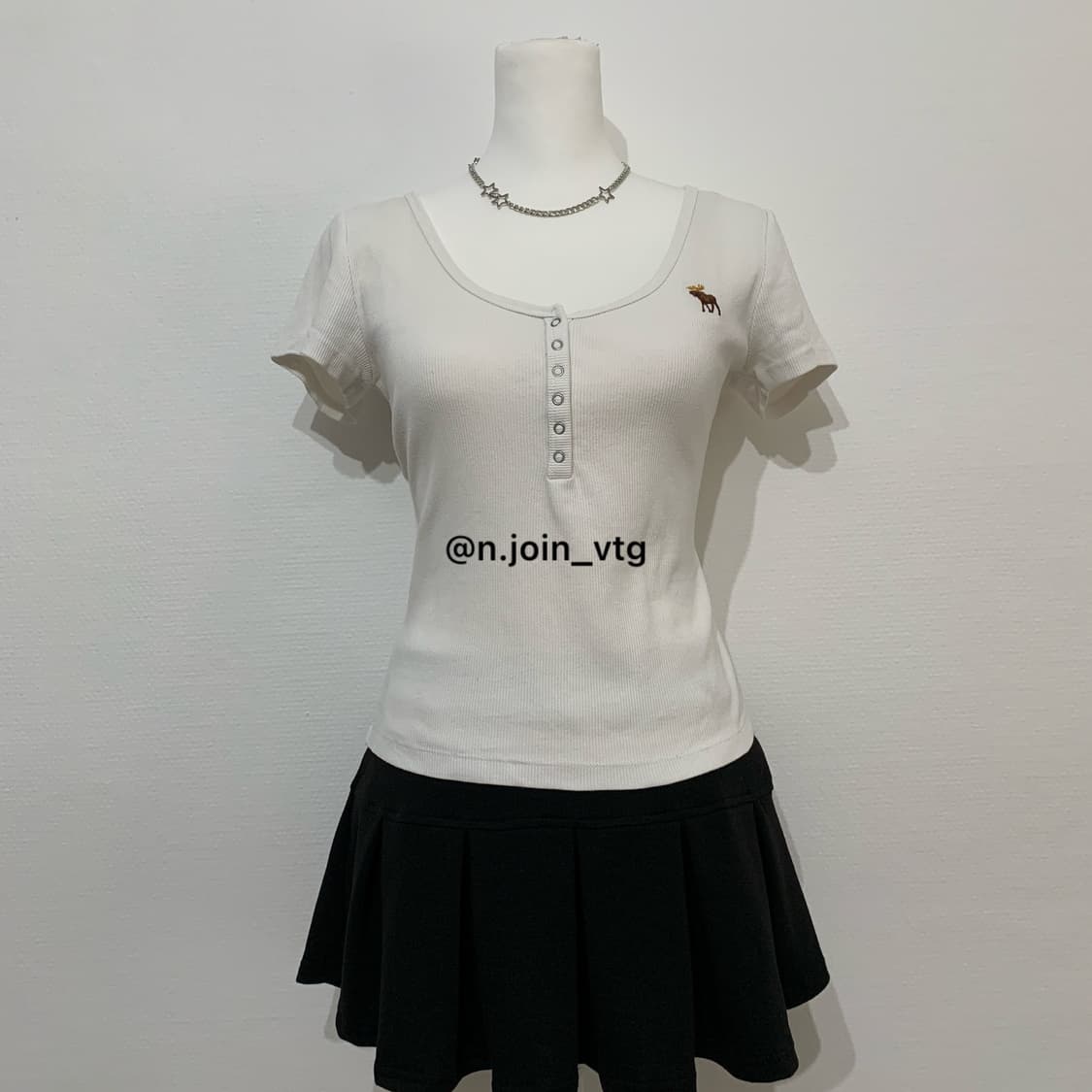 아베크롬비 헨리넥 화이트 반팔 티셔츠 상품이미지1