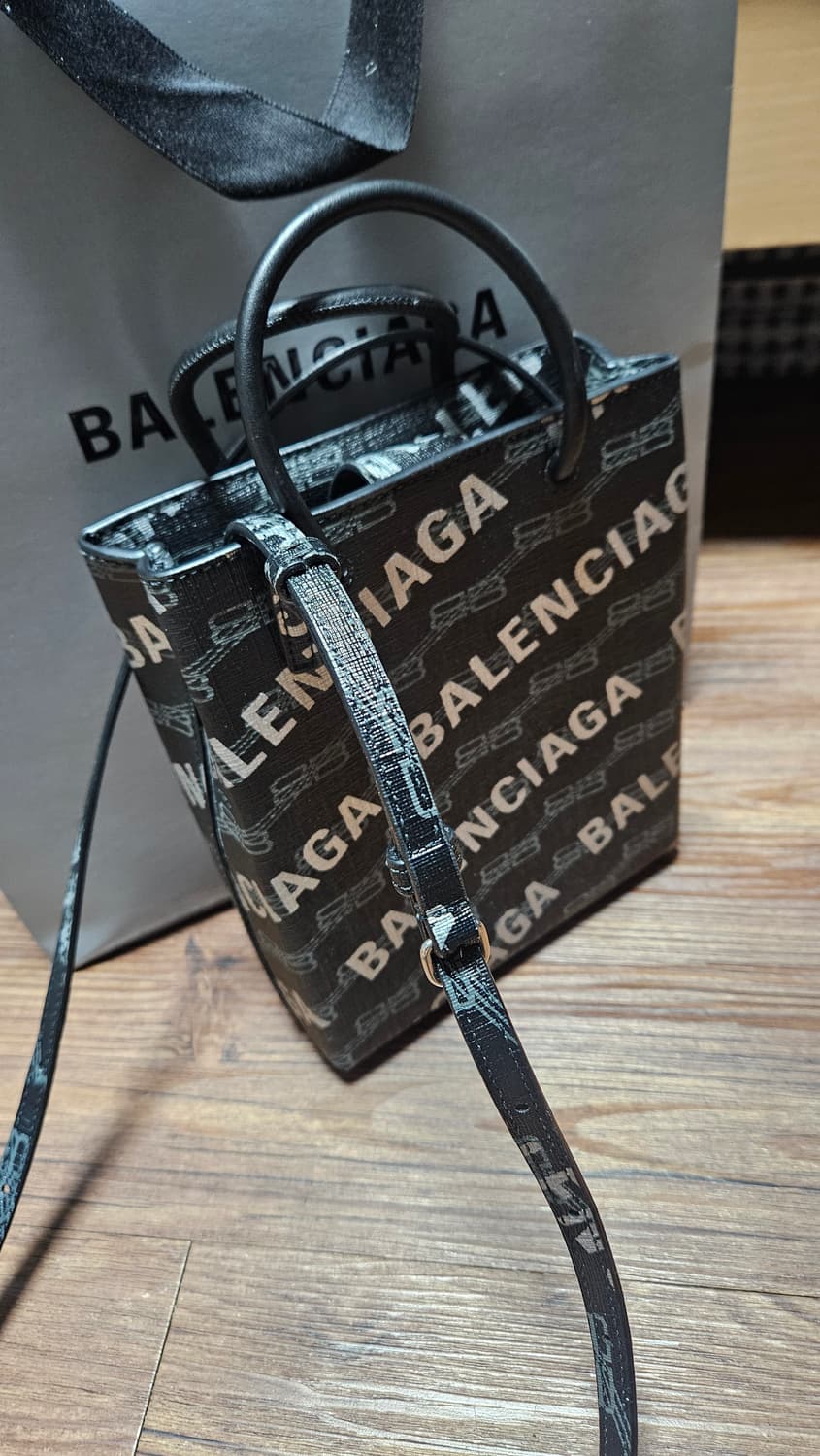 발렌시아가 모노그램 패턴 미니 토트백 쇼퍼백 가방 크로스백 상품이미지2