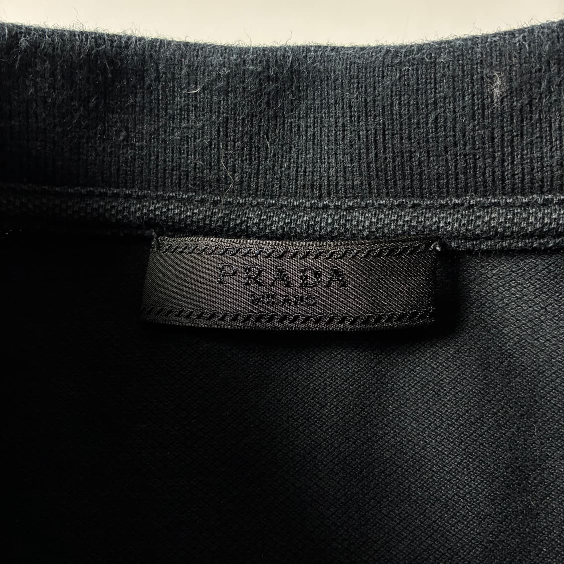 Prada  프라다 PK 코튼 블랙 폴로 반팔 티셔츠 상품이미지3