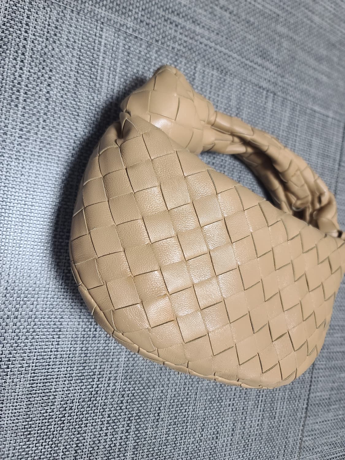 보테가 베네타 인트레치아토 조디밴 미니 아몬드 상품이미지2