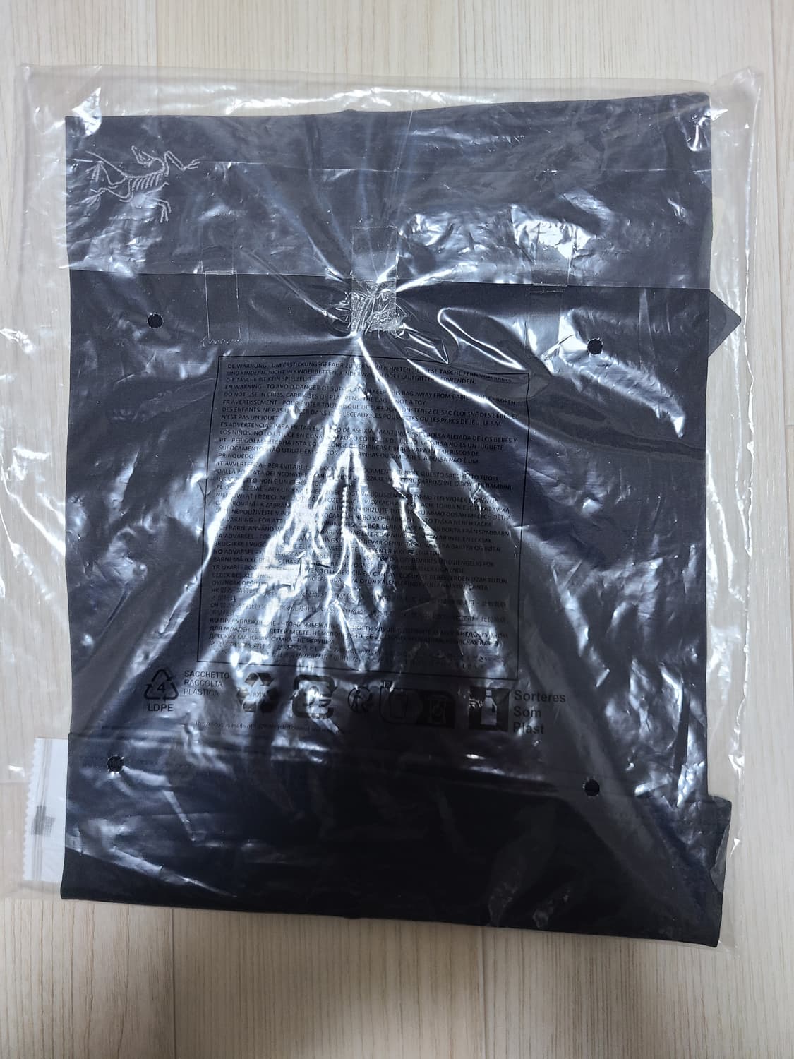 아크테릭스 로 넥 게이터 롱 블랙  상품이미지2