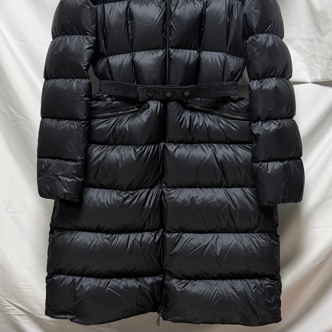 [새상품/풀구성] 몽클레어 보에딕 여성패딩 블랙 폭스퍼 3사이즈 상품이미지4