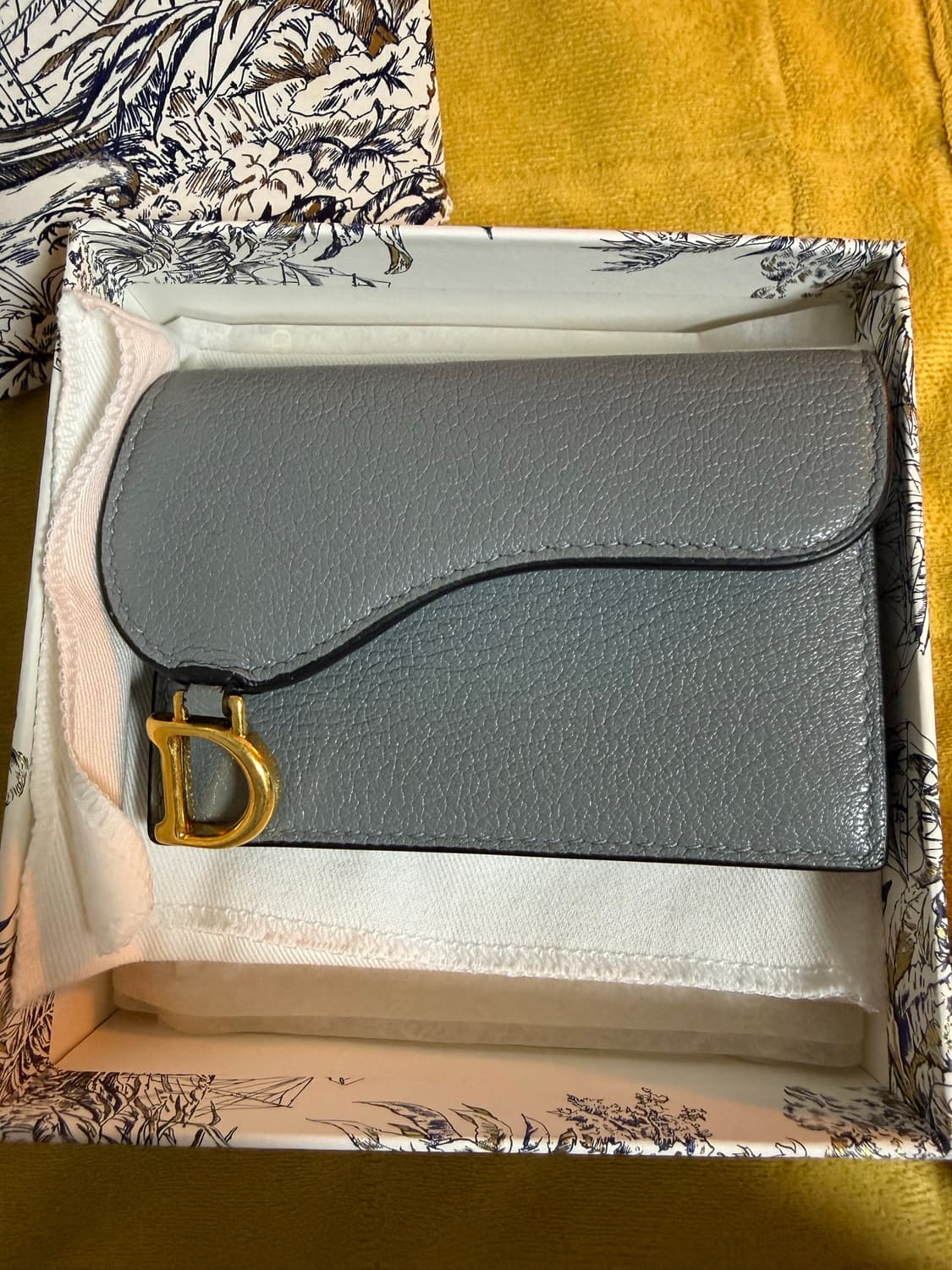 디올 새들 플랩카드지갑 상품이미지3