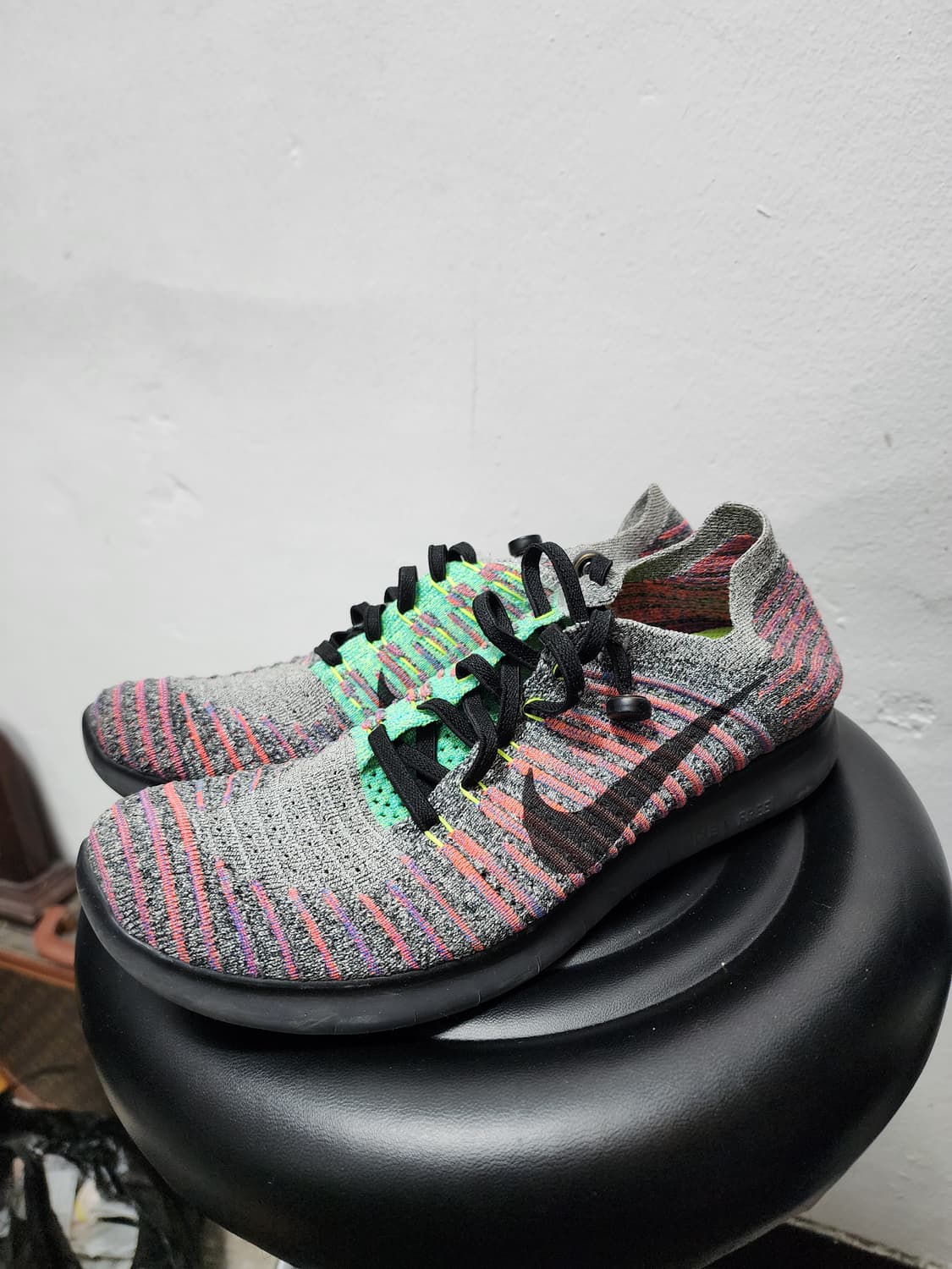 나이키 프리런 플라이니트 멀티컬러 운동화 상품이미지1