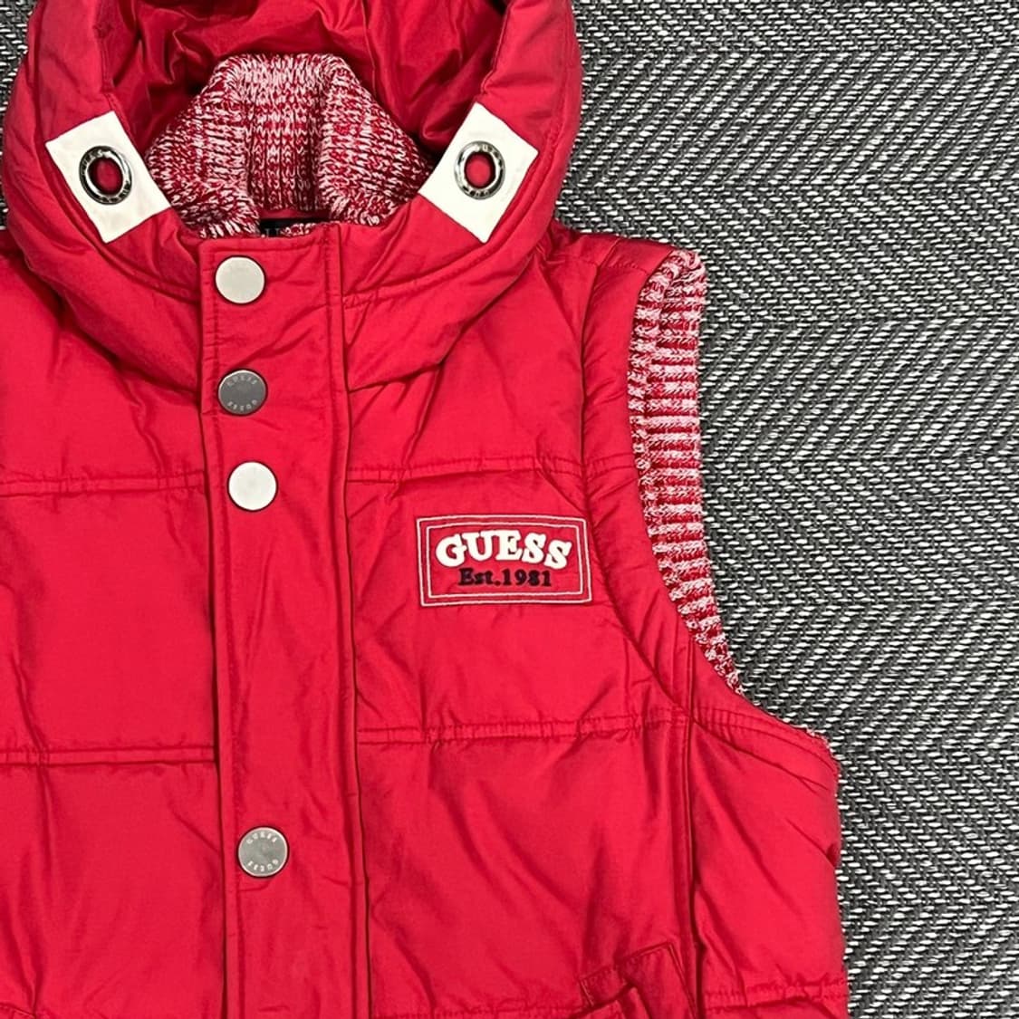 게스 니트카라 패딩베스트 v1175 상품이미지5