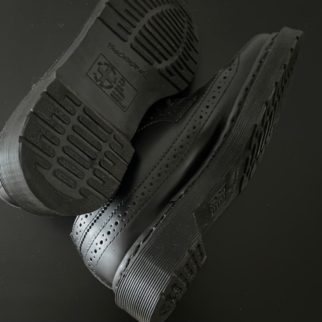 닥터마틴 블랙 윙팁 (UK4) 상품이미지5