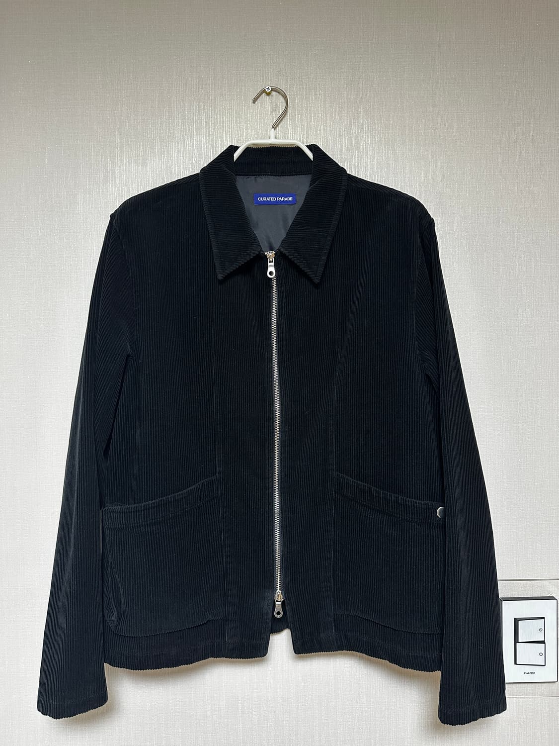 큐레이티드 퍼레이드 자켓 상품이미지1