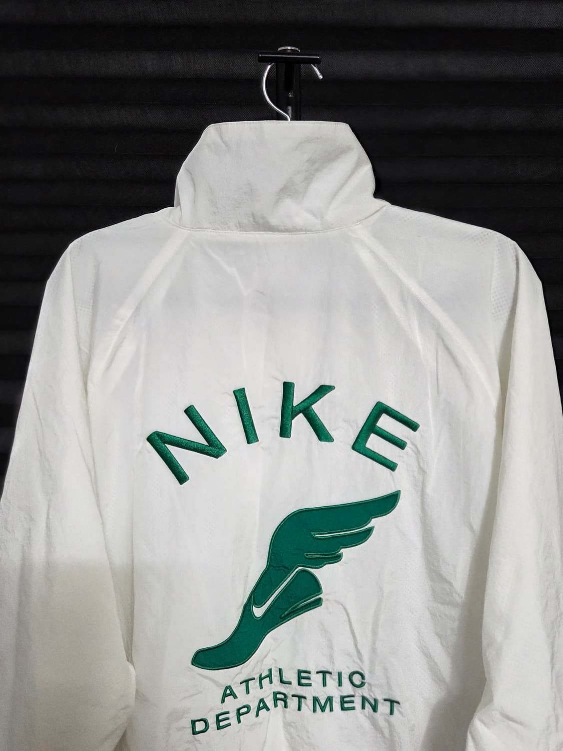 [나이키] 애슬레틱 바람막이 자켓 판매합니다. 상품이미지6