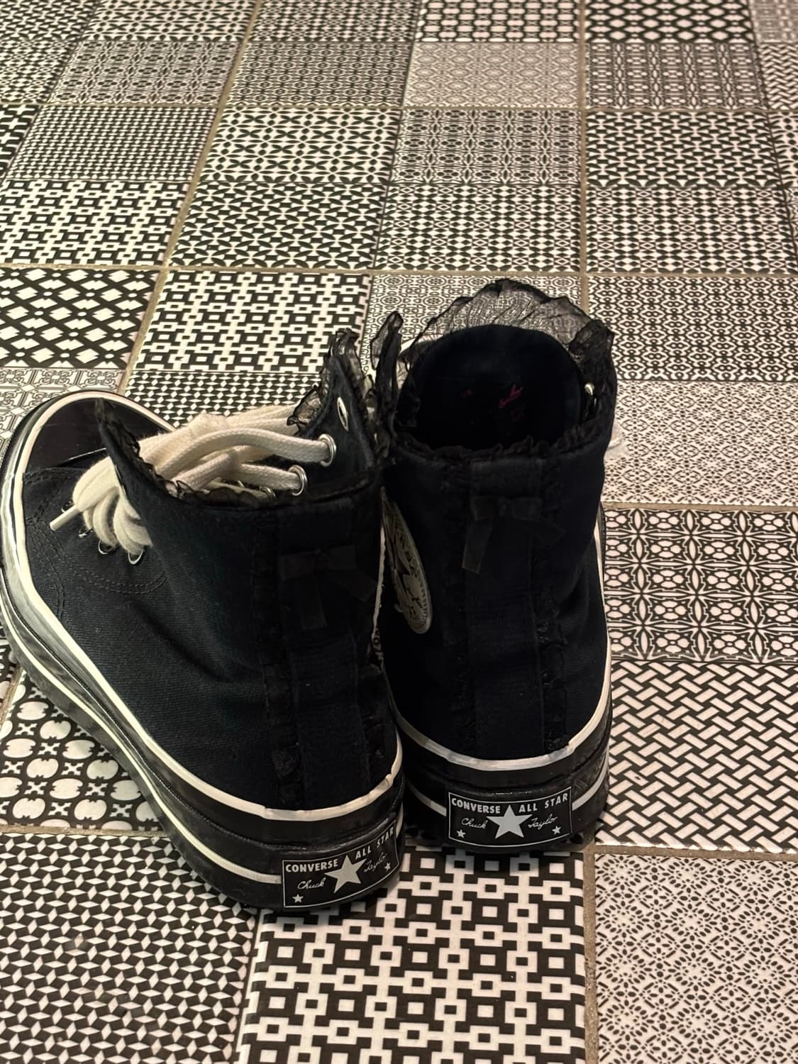 컨버스 척70 러플 & 보우 블랙 245 상품이미지3