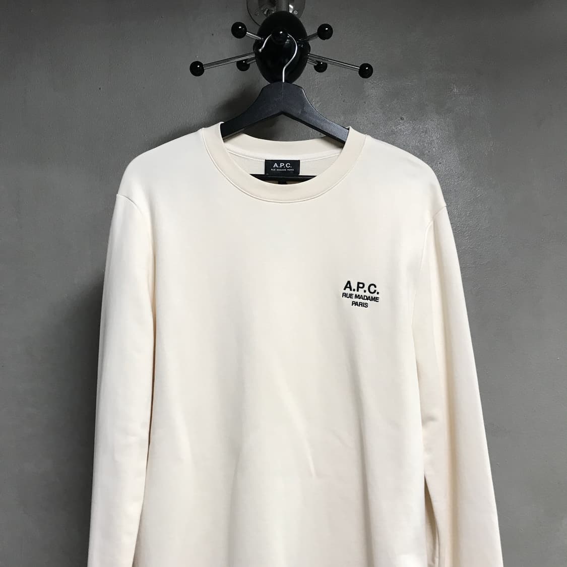 APC 아페쎄 아이보리 맨투맨 XL 상품이미지2