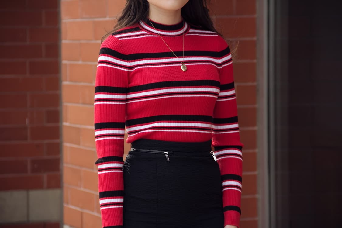 절판된y2k 니트 h&m 긴팔 티셔츠 블루종치에미 착용 상품이미지3