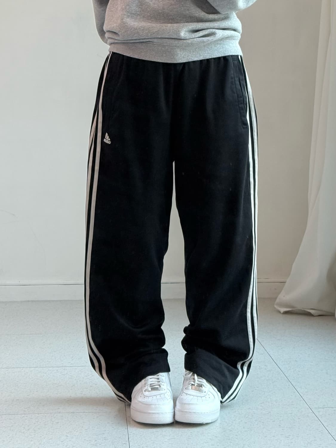 아디다스 블랙 져지 트랙팬츠 상품이미지1