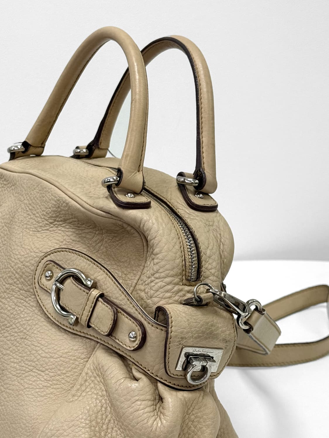 Ferragamo Leather Tote Bag 상품이미지4