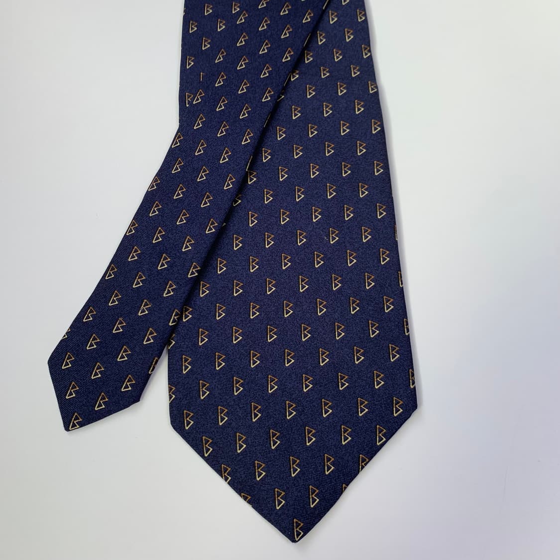 버버리(BURBERRY) 모노그램 명품넥타이 A-A+등급 100실크 상품이미지4