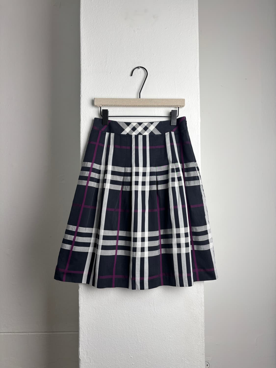 Burberry 00’s Navy Nova Check Skirt 상품이미지1