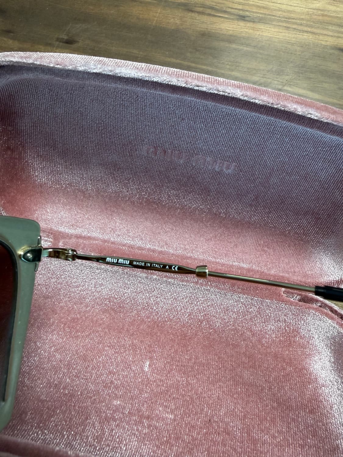 미우미우 선글라스 SMU52R(남녀공용) 상품이미지4