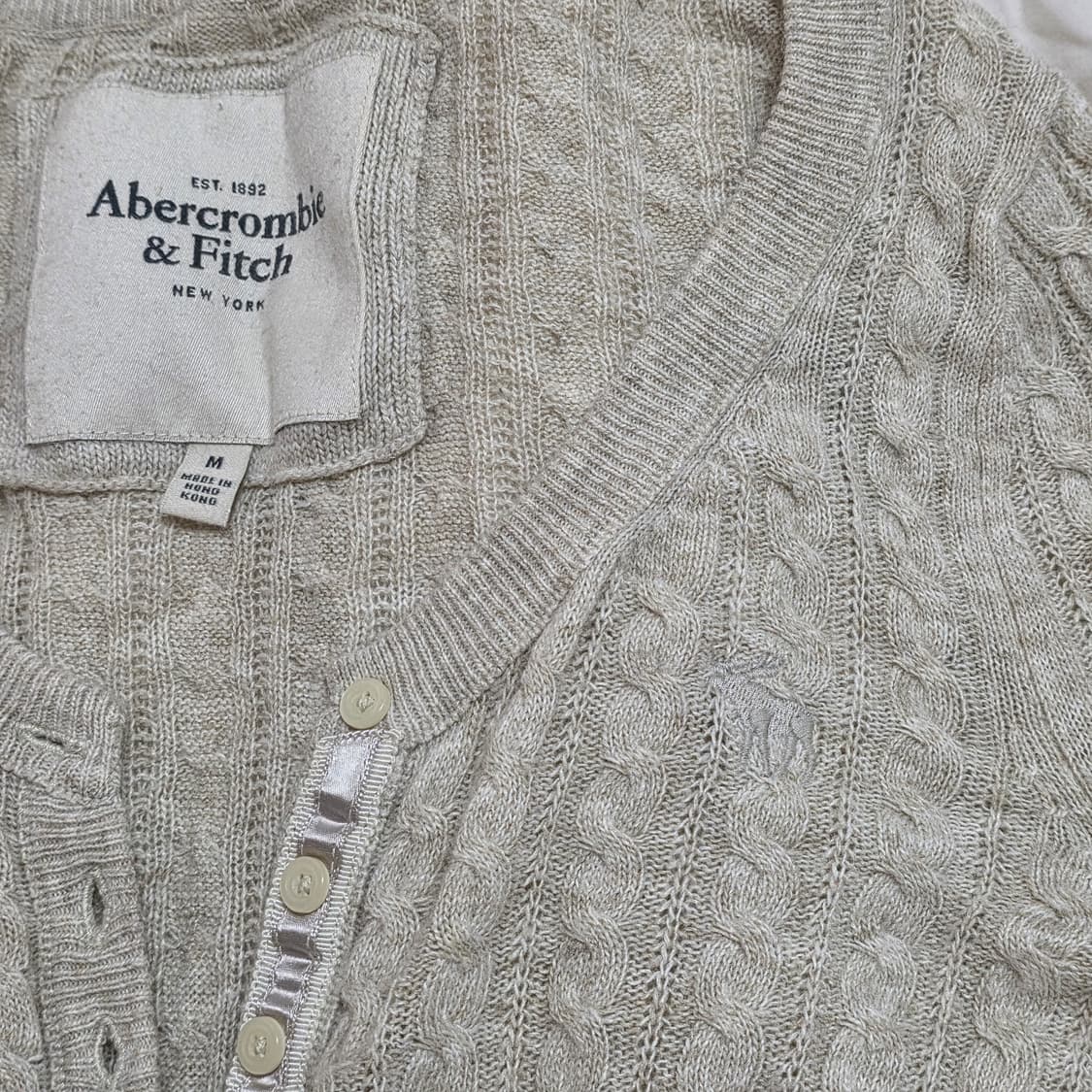 아베크롬비 핀터레스트 오트밀 브이넥 유넥 딱붙 니트 y2k 상품이미지3