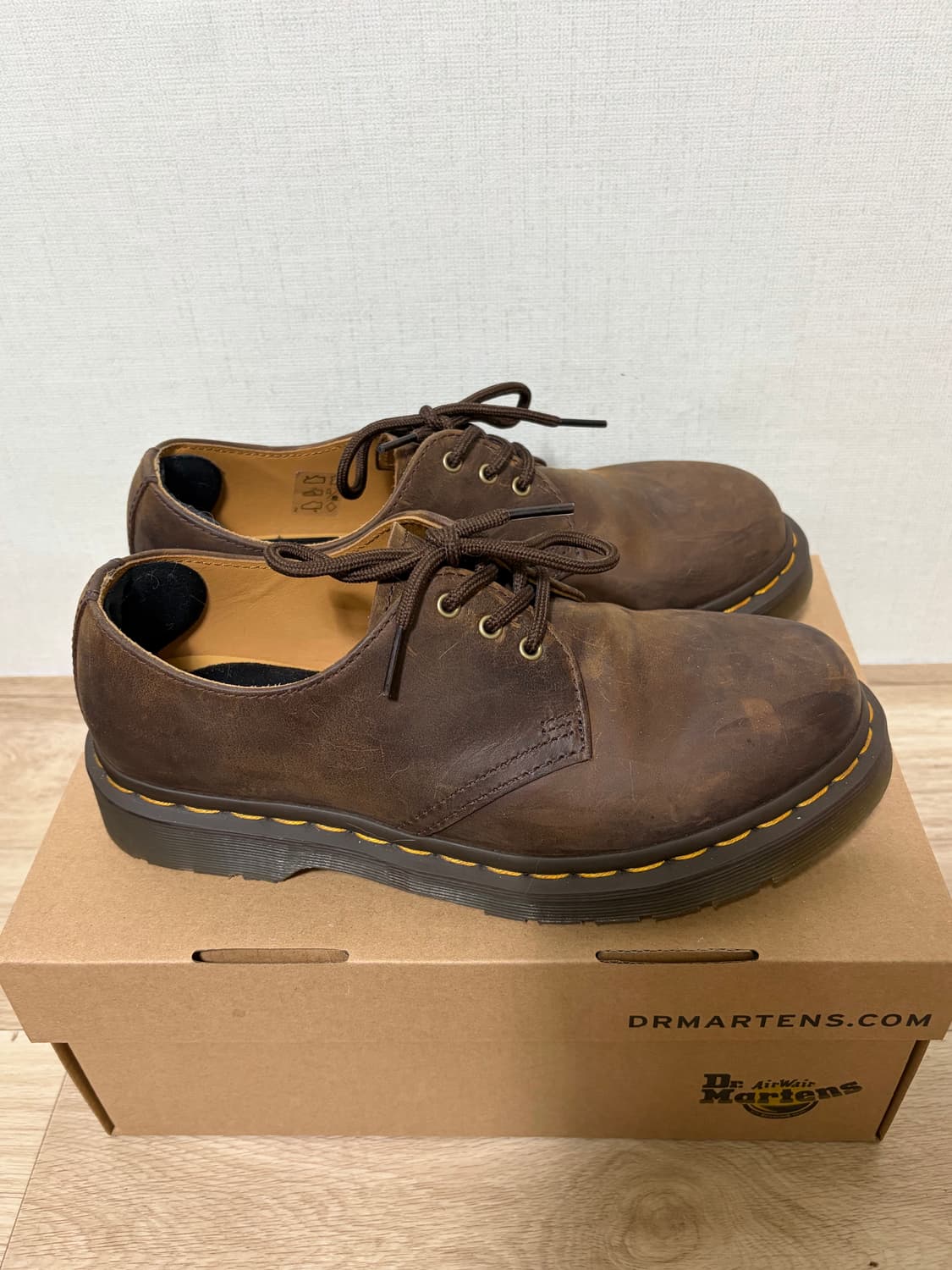 닥터마틴 크레이지홀스 240 상품이미지2