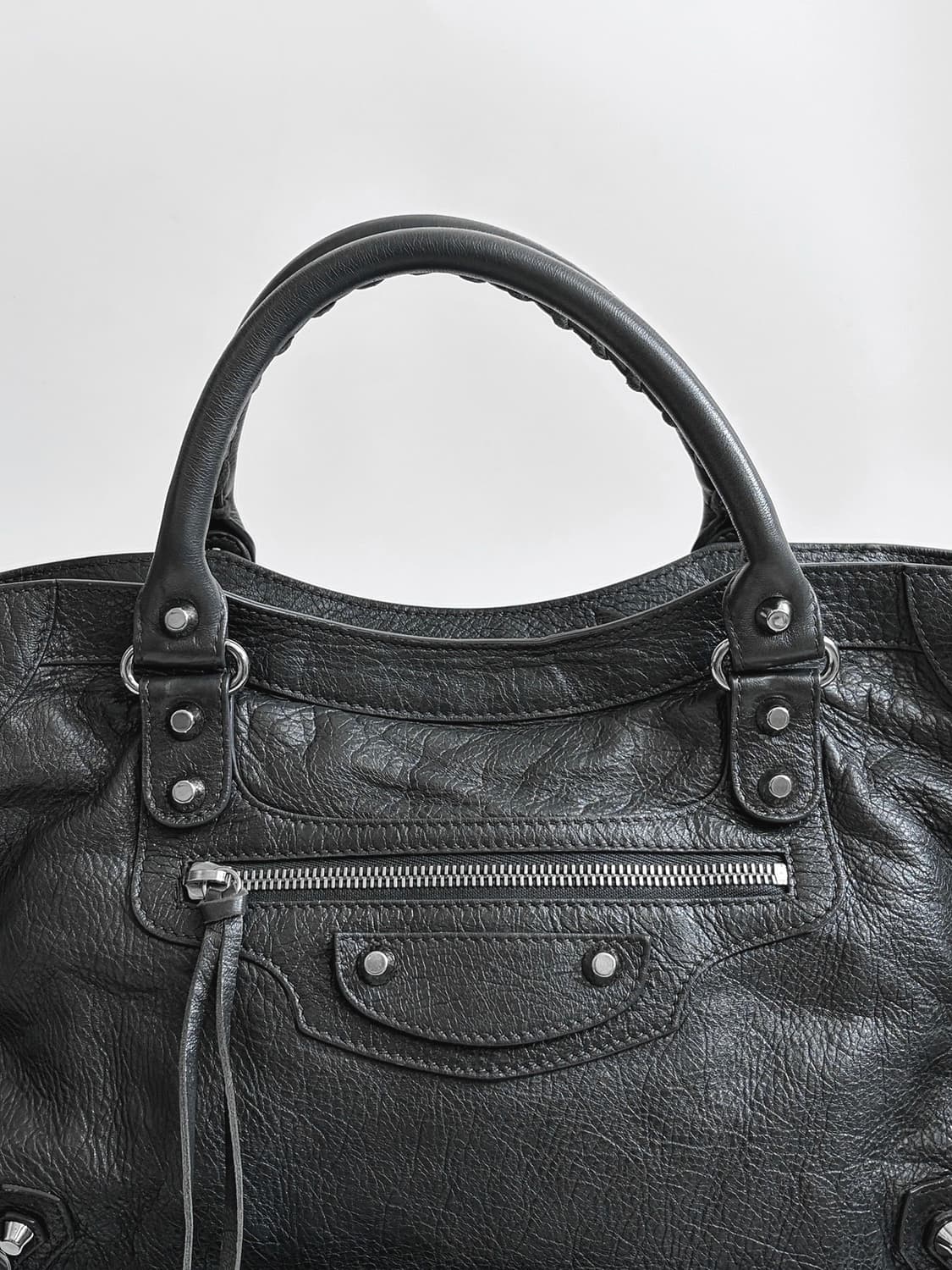 발렌시아가 클래식 시티백 미듐 판매합니다. 상품이미지2