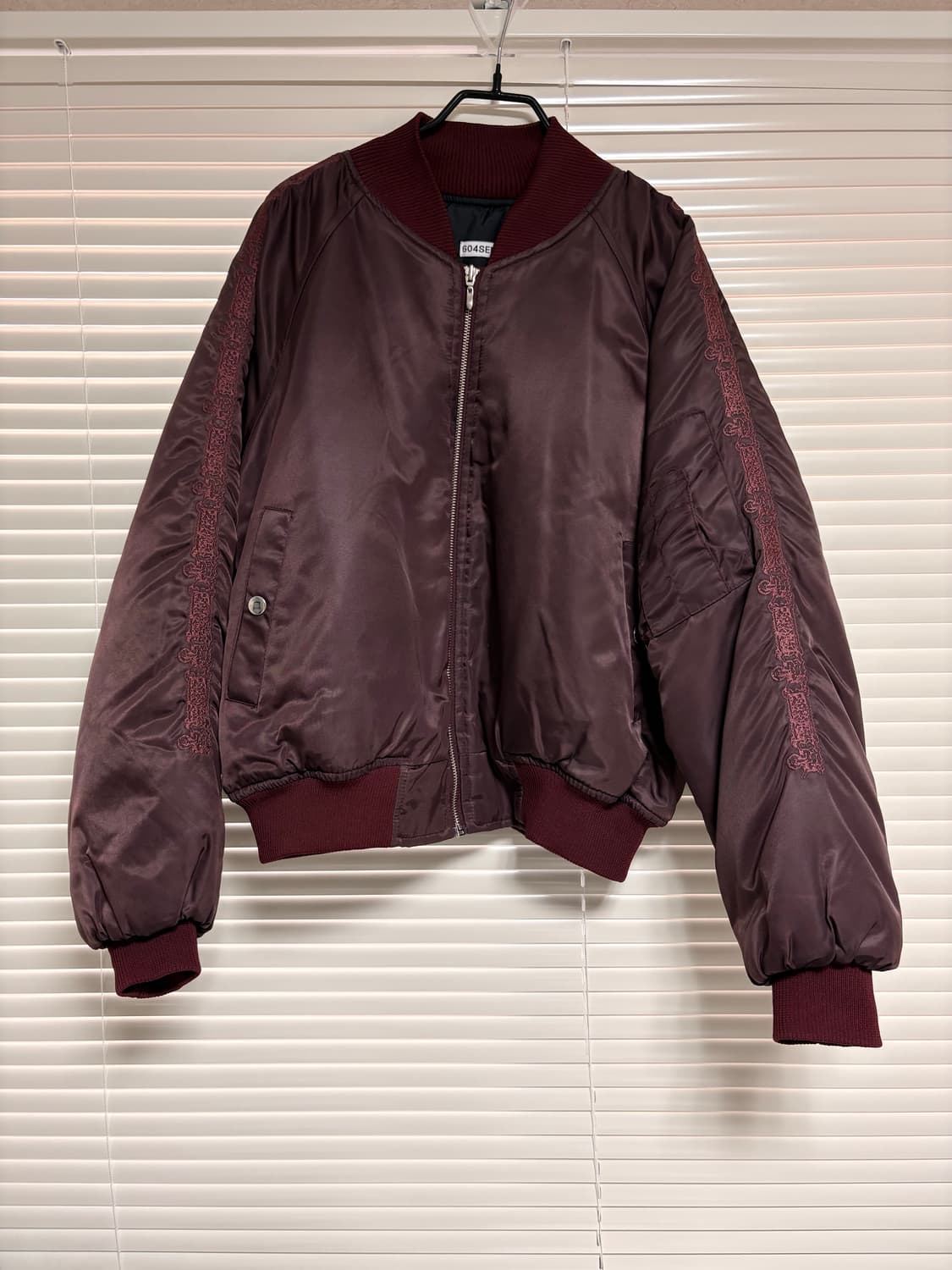 604service 자수봄버 와인  상품이미지3