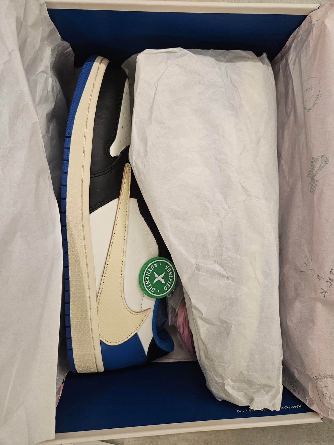 조던 트래비스캇 로우 프라그먼트 상품이미지1