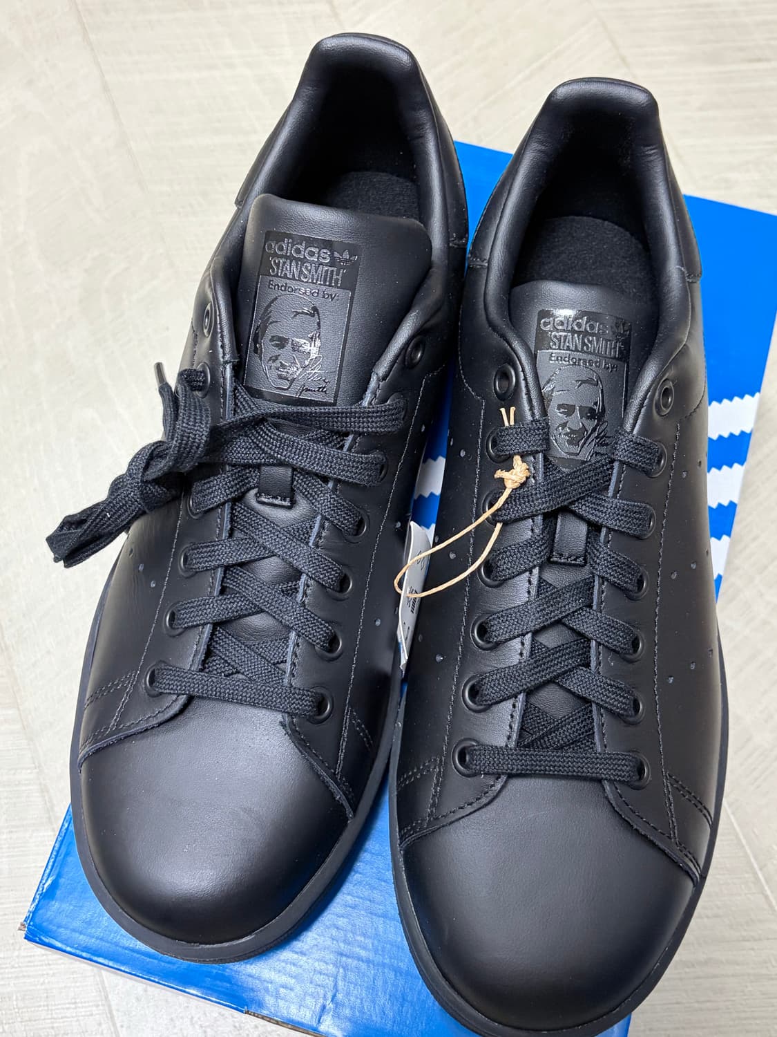 아디다스 스탠스미스 트리플블랙 265 새상품 판매합니다 상품이미지1