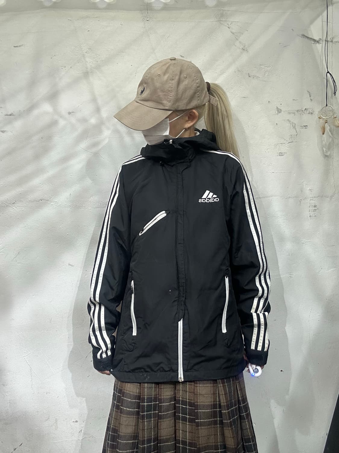 아디다스 블랙 화이트 삼선 후드 바람막이 자켓 M 상품이미지2