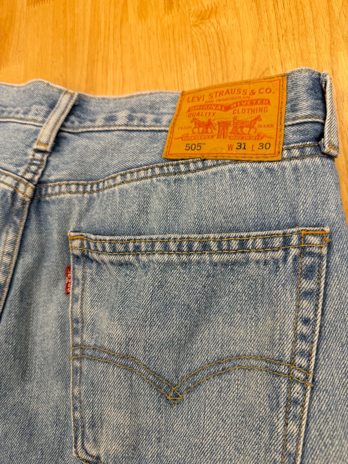 리바이스 505 연청 데님 팬츠 상품이미지3